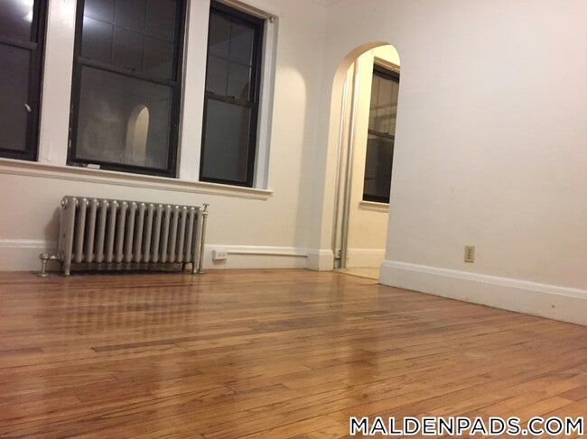 Foto del edificio - 349 Pleasant St