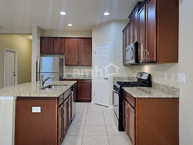 Foto del edificio - 5124 Sanderling Ridge Dr