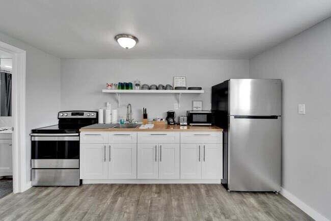 Building Photo - 8818 Rocky Creek Dr