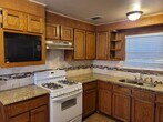 Primary Photo - 1402 Cometa St