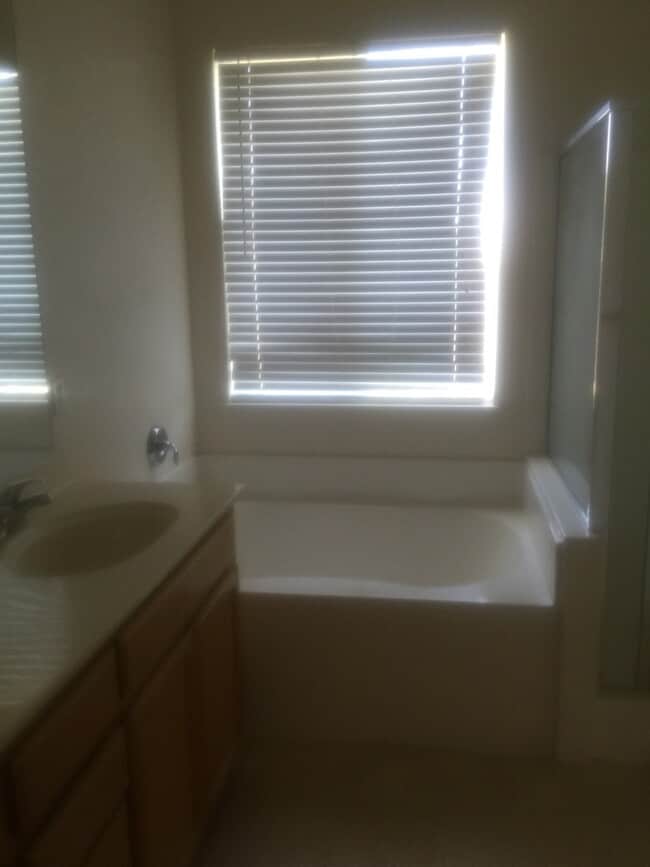 Foto del edificio - 3962 Blackberry Ave