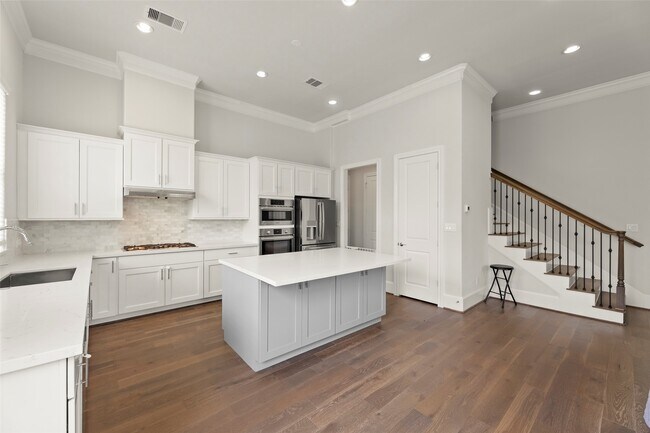 Foto del edificio - 9651 Kings Cross Station