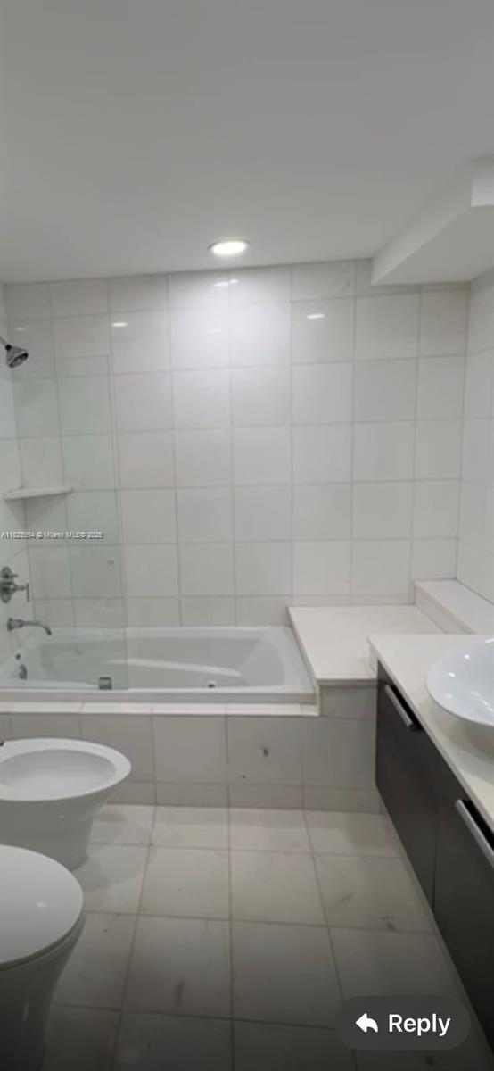 Foto del edificio - 2950 NE 188th St
