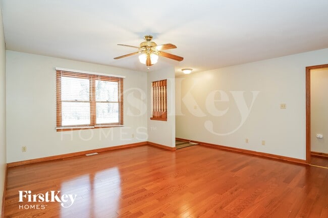 Foto del edificio - 873 E Cragmont Dr