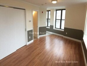 Building Photo - 1126 Boylston St