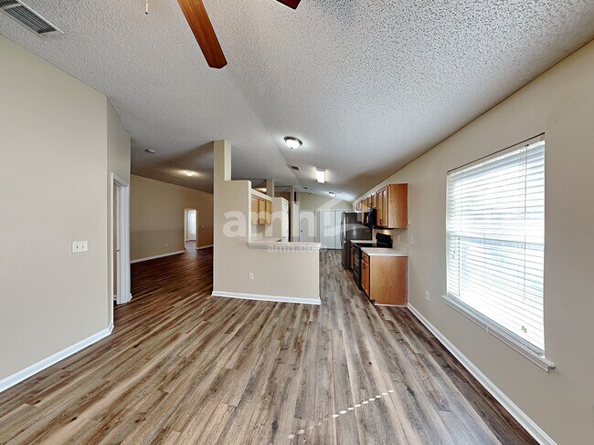 Foto del edificio - 2570 Blackstone Ct