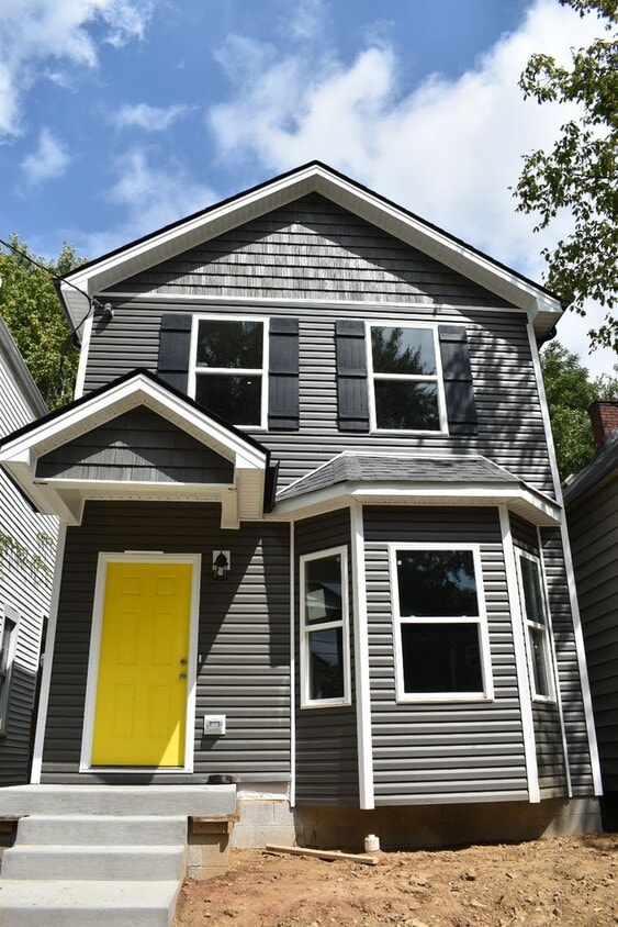 Nice 3 Bedroom 1 1/2 Bath Newly Renovated Shelby Park Home! - Nice 3 Bedroom 1 1/2 Bath Newly Renovated Shelby Park Home!