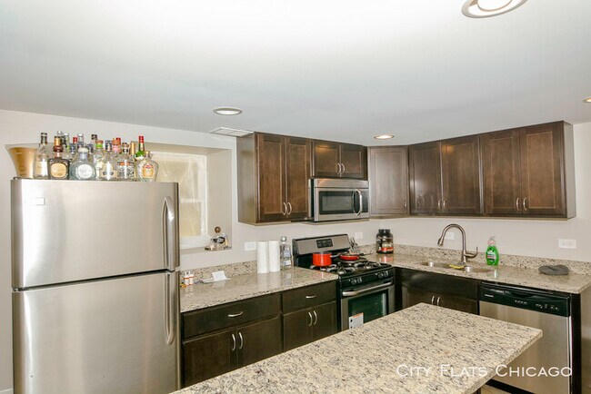 Foto del edificio - 2968 N Lawndale Ave