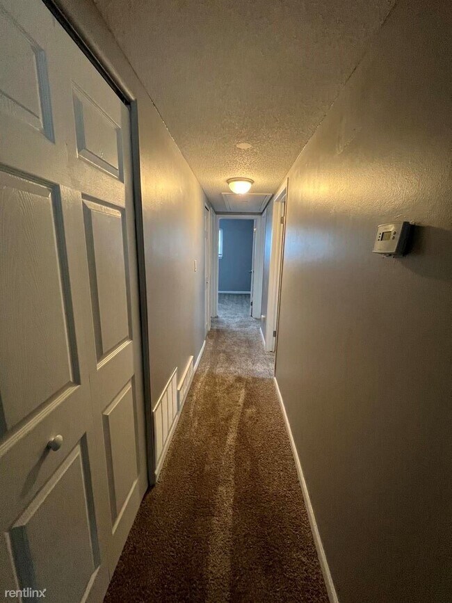 Foto del edificio - 3 br, 1 bath House - 14235 Hobart Ave