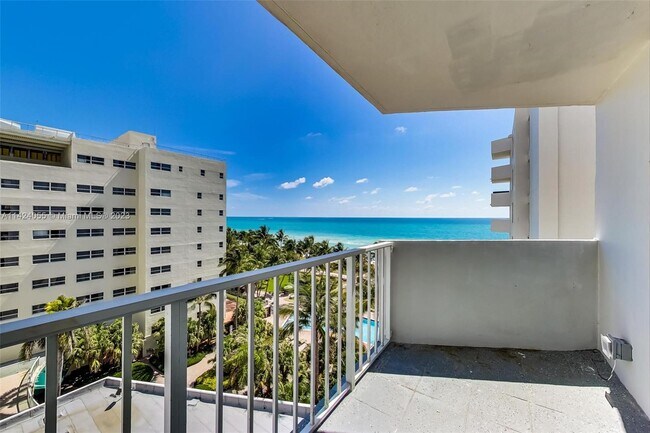 Foto del edificio - 4301 Collins Ave