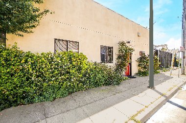 Foto del edificio - 1092 Calcot Pl