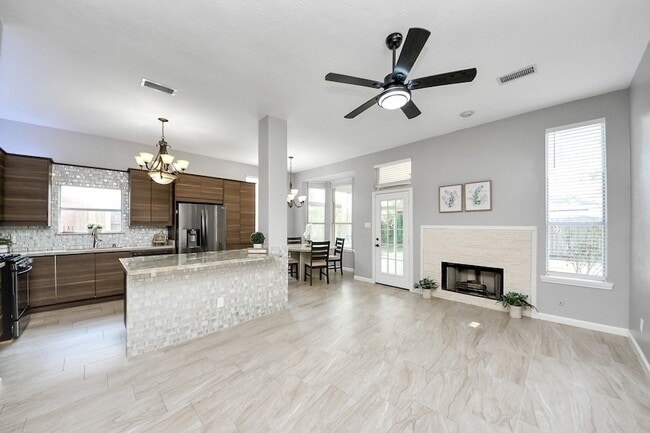 Foto del edificio - 20922 Whitevine Way