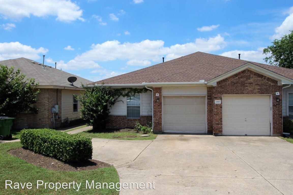 Primary Photo - 2800 Southampton Way