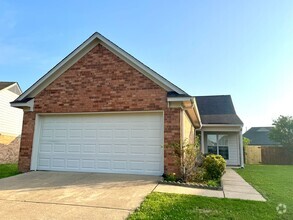 Building Photo - 9197 Kaitlyn Dr S