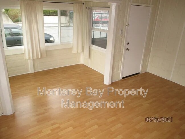 Building Photo - 696 Hawthorne St