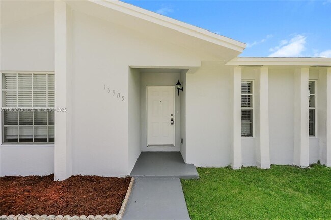 Foto del edificio - 16905 SW 106th Ct