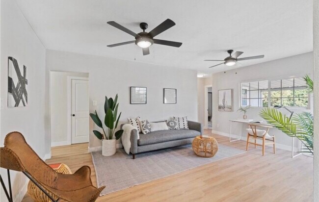 Foto del edificio - 713 W 118th St