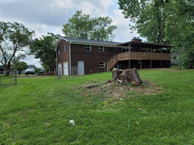 Building Photo - 7617 Temple Acres Dr