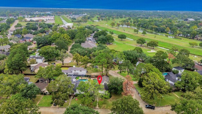 Foto del edificio - 15126 Trailside Dr