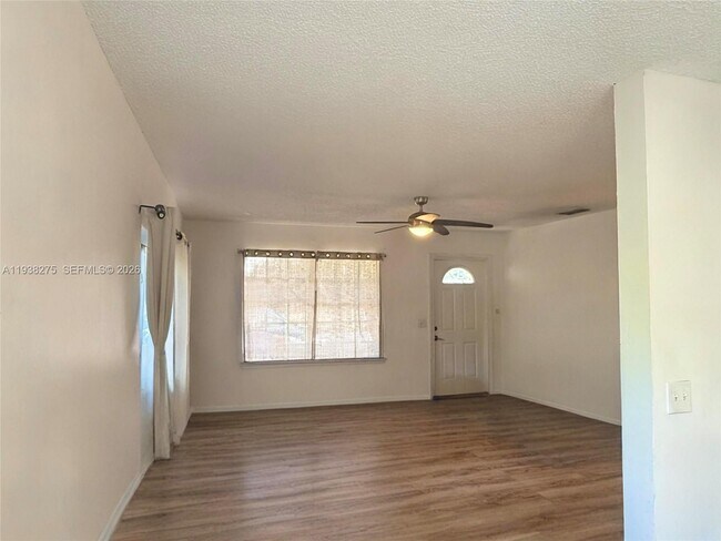 Foto del edificio - 2671 NW 87th Ln