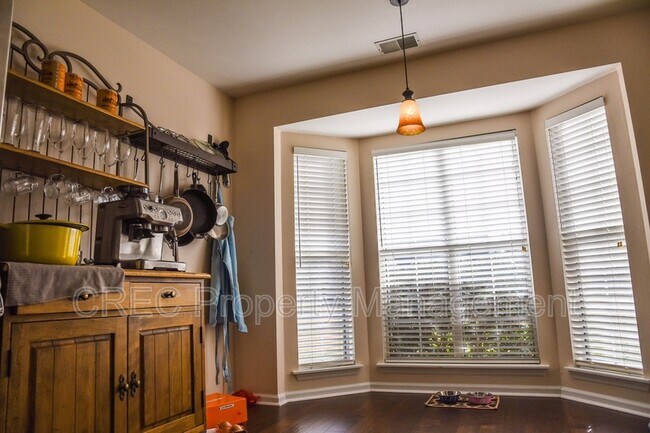 Building Photo - 1617 Pin Oak Cut