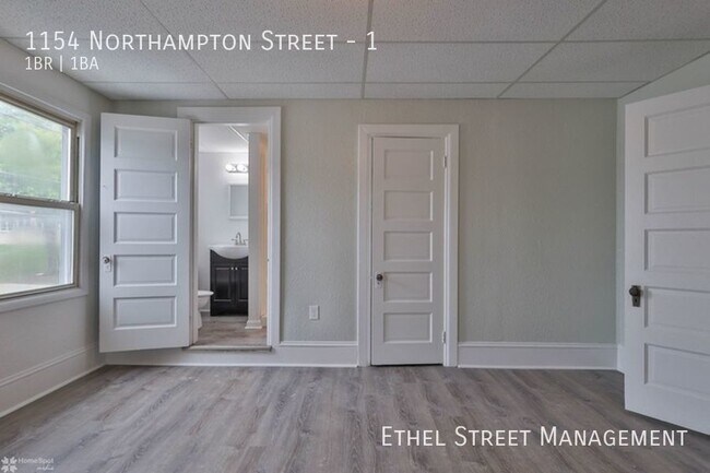 Foto del edificio - 1154 Northampton St