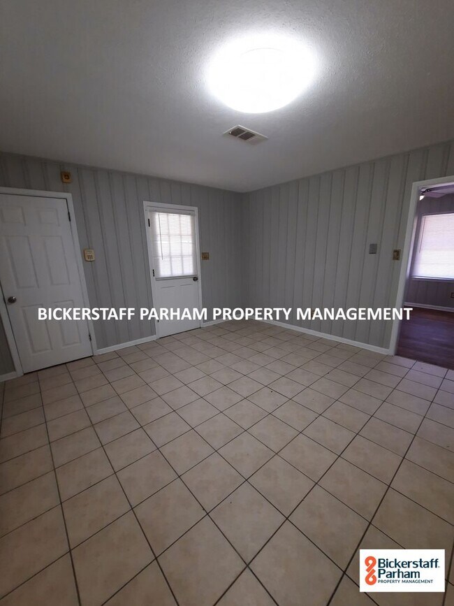 Foto del edificio - At Last, This Is What You’ve Been Searching For. Located in Phenix City!!
