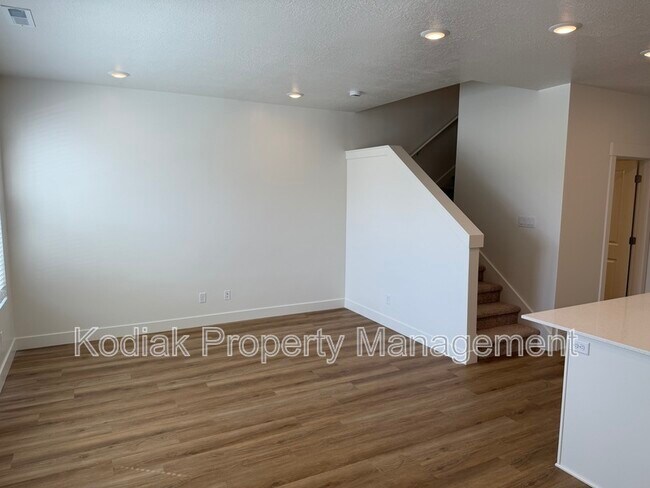 Foto del edificio - 229 W 925 N