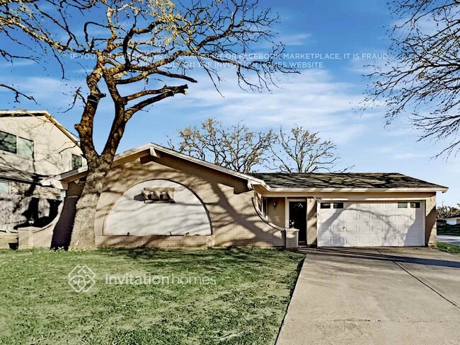 Building Photo - 3200 Whisper Wood Ct