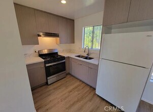 Building Photo - 3607 N Griffin Ave