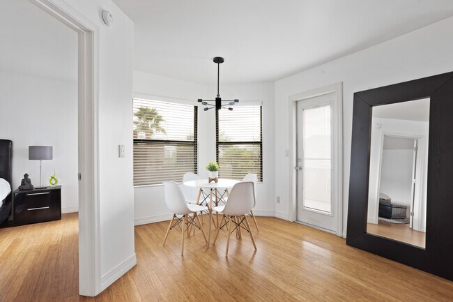 Foto del edificio - 4850 E Desert Cove Ave