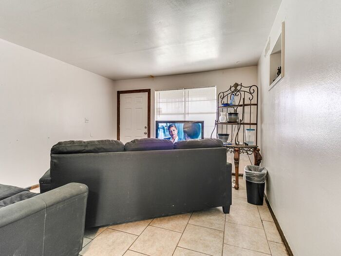 Photo - 213 NW 82nd St (Oklahoma City, OK)