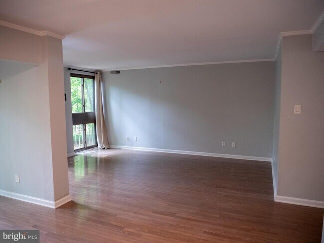 Building Photo - 1562 Moorings Dr