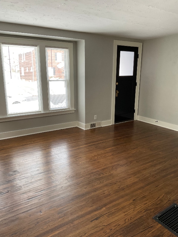 Building Photo - 88 Shepard Ave