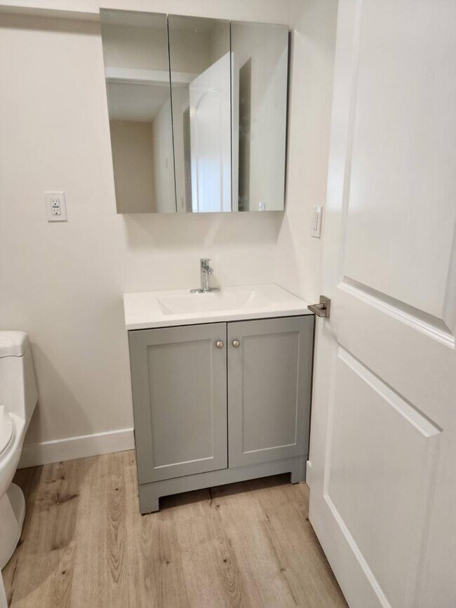 Building Photo - 7539 Enfield Ave