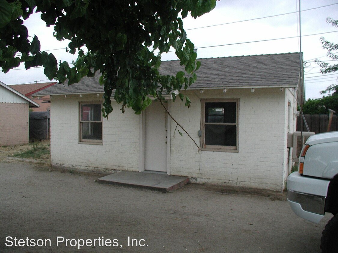 919 935 E Cleo Ave Porterville Ca 93257 Apartment For Rent In Porterville Ca Apartments Com