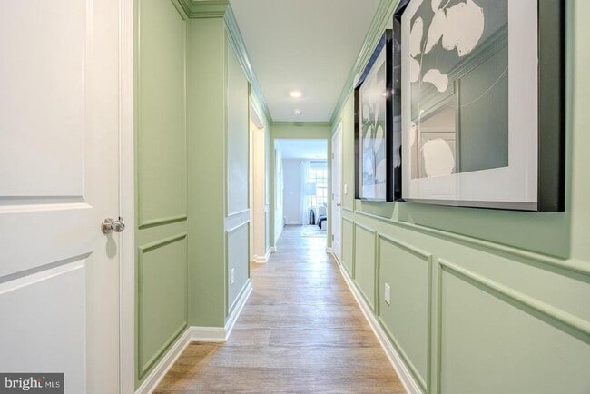 Building Photo - 171 Schyrock Dr