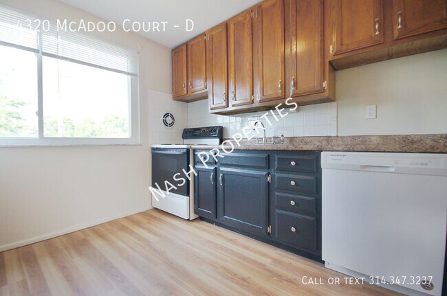 Building Photo - $950- 2 Bed / 1 Bath apartment in Mehlvill...