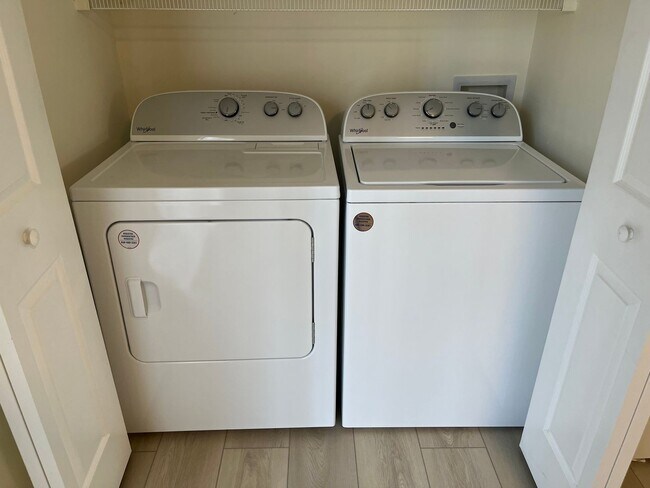 Building Photo - 3 bedroom, brand new!!