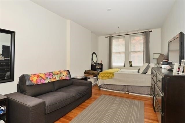Foto del edificio - 716 Adams St