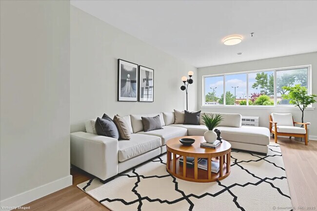 Foto del edificio - 135 Gold Star Hwy