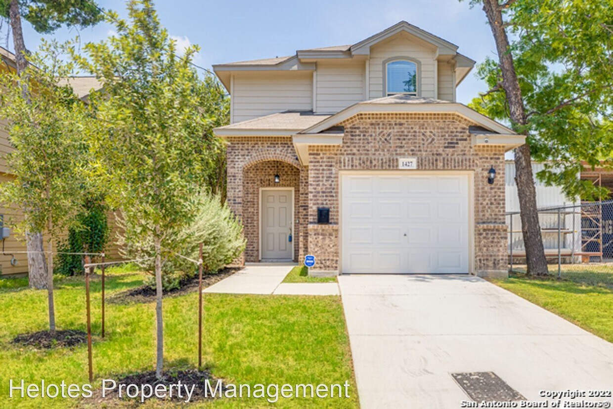 Primary Photo - 3 br, 2.5 bath House - 1427 Denver Blvd.