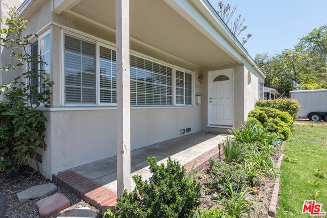 Foto del edificio - 5112 Auckland Ave