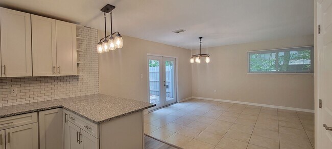 Foto del edificio - Charming 3/3 Condo