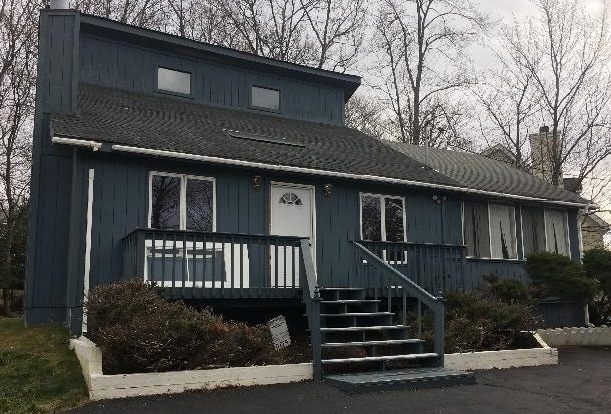 Building Photo - 7916 Sleepy Hollow Dr