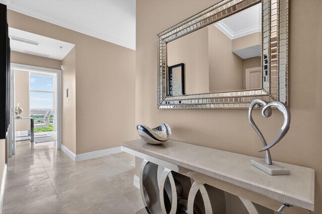 Building Photo - 700 E Boynton Beach Blvd