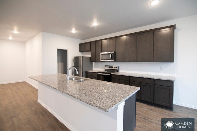 Building Photo - 1442 Waterview Dr