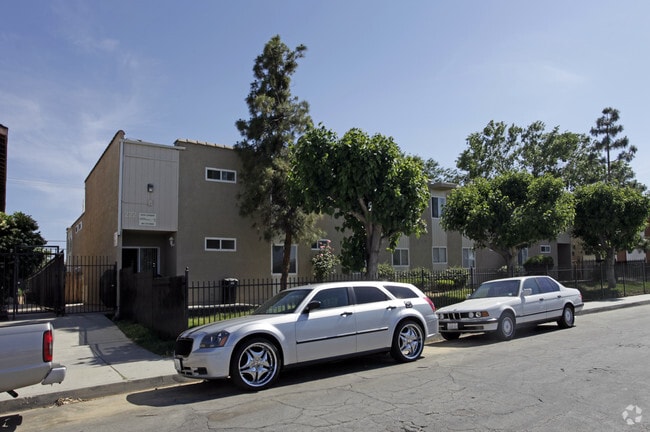Building Photo - 222 E Avenue Q7