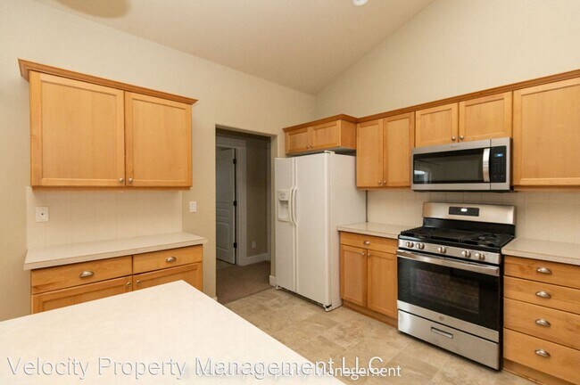 Building Photo - 3 br, 2 bath House - 20380 Aberdeen Dr.