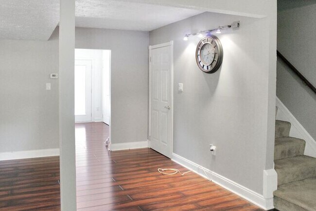 Building Photo - 6010 Sirenia Pl
